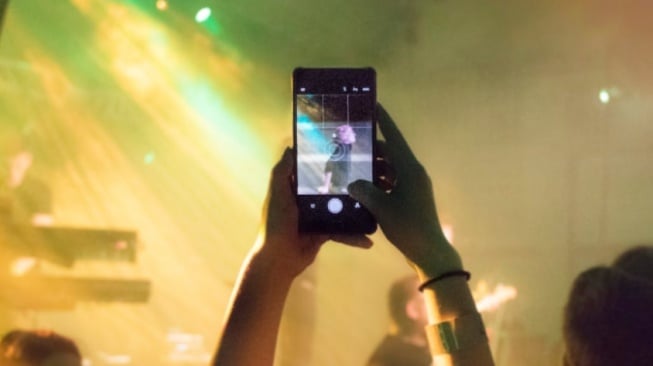 iPhone Minggir Dulu, Ini 5 Rekomendasi HP Murah Terbaik Kamera Jernih Buat Rekam Konser