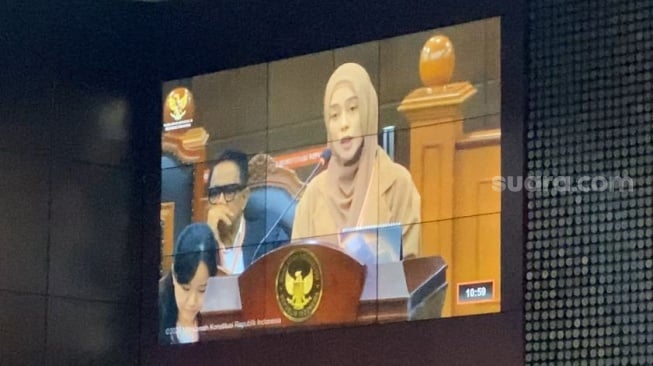 Lesti Kejora Nyanyi di Sidang MK Saat Beri Kesaksian, Hakim Minta Bawakan Lagu Sendiri