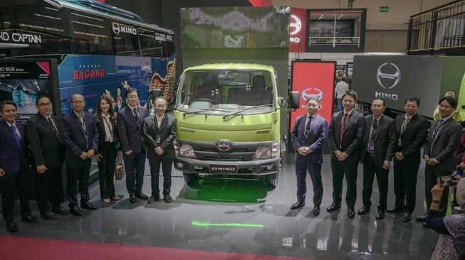 Hino300 - 136 MDLR diluncurkan di GIIAS 2025, Rabu (23/7/2025). [Dok HMSI]