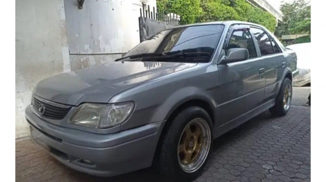 Toyota soluna xli tahun 1999 (olx.co.id)