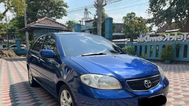 Toyota Vios (2003). (OLX)