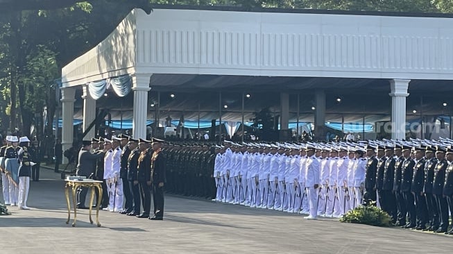Jangan Ingkari Sumpah! Prabowo Minta Perwira TNI dan Polri Baru Selalu Bela Rakyat