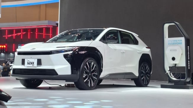 Toyota Tampilkan New bZ4X Produksi Lokal di GIIAS 2025