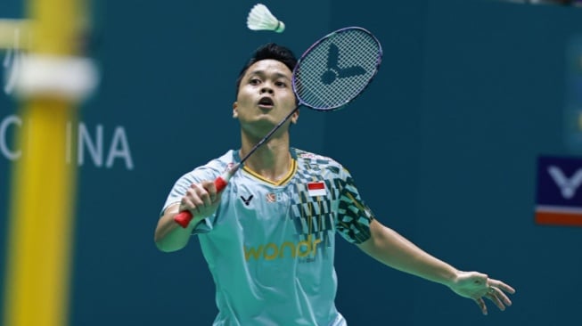 Kalah di China Open 2025, Akankah Anthony Ginting Seperti Kento Momota?