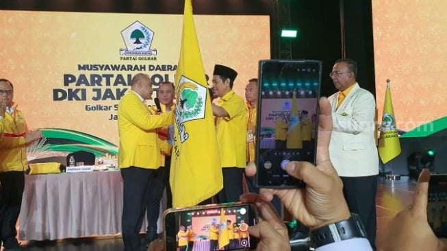Ahmed Zaki Iskandar kembali terpilih menjadi Ketua DPD I Partai Golkar DKI Jakarta untuk periode 2025–2030. (Suara.com/Fakhri)