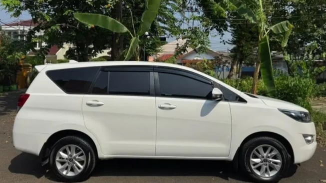 Innova Diesel 2017 (OLX)