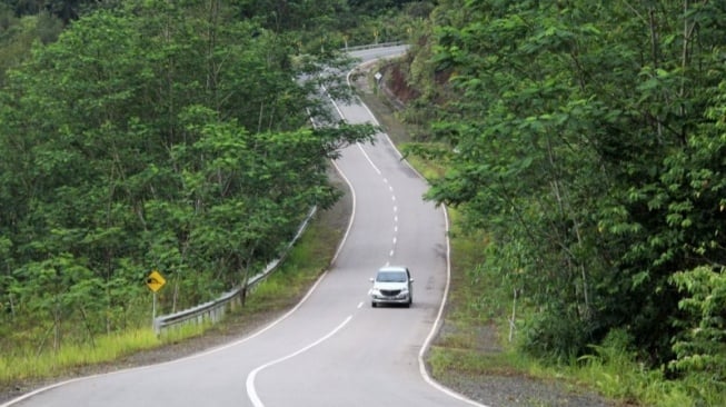 Pemprov Kaltim Ngebut Perbaikan Jalan Provinsi, Target Rampung 2026