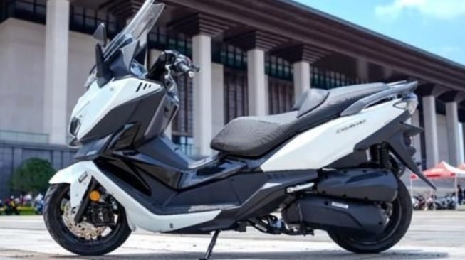 SYM Cruisym 250, penantang Yamaha XMAX (2banh.vn)
