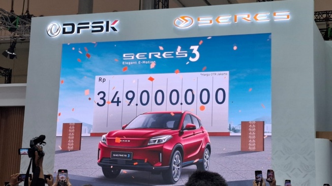 PT Sokonindo Automobile Umumkan Harga Resmi SERES 2 di GIIAS 2025. (Foto: SUARA.com/Manuel Jeghesta)