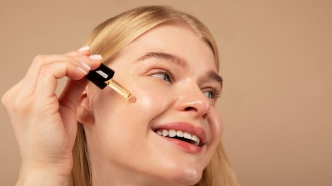 Retinol Boleh Dipakai Sejak Umur Berapa? Ini 5 Rekomendasi Skincare Retinol Terbaik