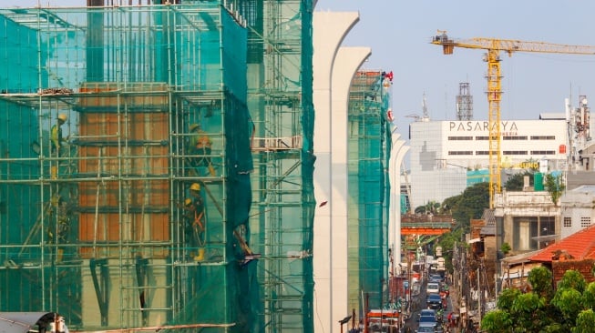 LRT Jakarta Fase 1B Capai 57,75%, Targetkan Rampung tahun 2026