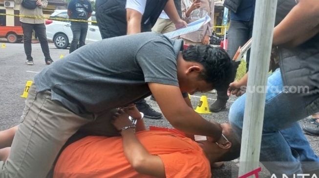 Dendam Sesaat di Gang Buton: Rekonstruksi Ungkap Detik-Detik Maut yang Merenggut Nyawa Yogi