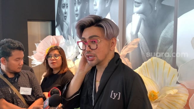 Caren Delano dalam sebuah wawancara di kawasan Gandaria, Jakarta, Kamis, 24 Juli 2025. [Suara.com/Adiyoga Priyambodo]