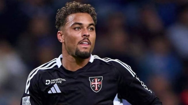 Ruben Kluivert akan resmi bergabung dengan klub Liga Prancis Olympique Lyon dari Casa Pia. X.com/FabrizioRomano