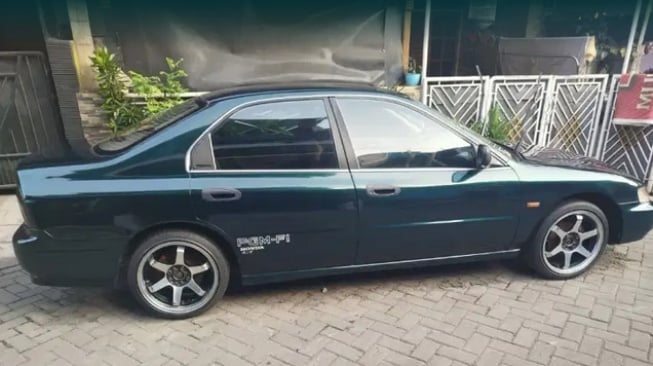 Mobil bekas di bawah Rp20 juta (OLX)