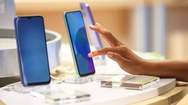 5 HP Samsung RAM 8 GB Dibawah Rp 2 Juta Terbaik Bulan Juli 2025: Kamera Jernih, Chipset Canggih!