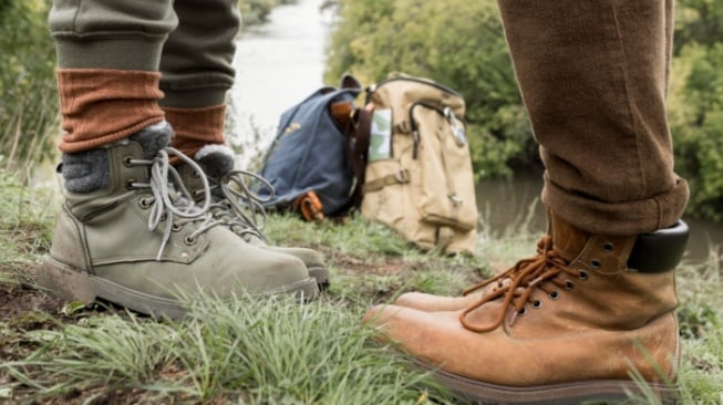4 Rekomendasi Sepatu Gunung Rp500 Ribuan: Anti Lecet, Anti Slip!