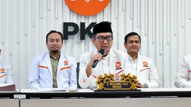 Presiden PKS, Almuzammil Yusuf di DPP PKS, Jakarta. (Foto dok. PKS)