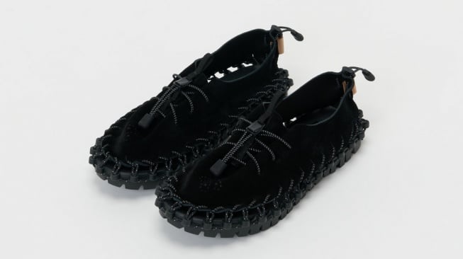 Sepatu brand Jepang Hender Scheme