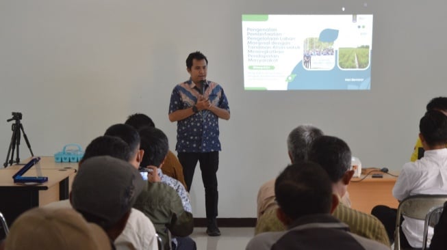 Kegiatan ini secara spesifik berfokus pada potensi besar minyak atsiri sebagai motor penggerak ekonomi (Dok: Vokasi UI)