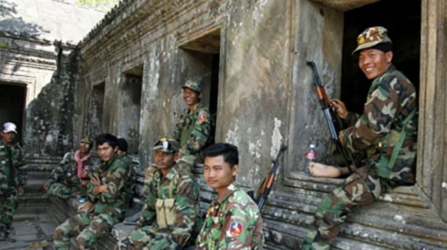 Darurat Militer di Perbatasan Thailand, 751 Sekolah Tutup