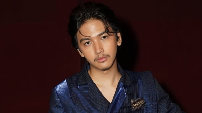 Beda dari Biasanya, Ari Irham Perankan Cowok Menyebalkan di Film Rego Nyowo