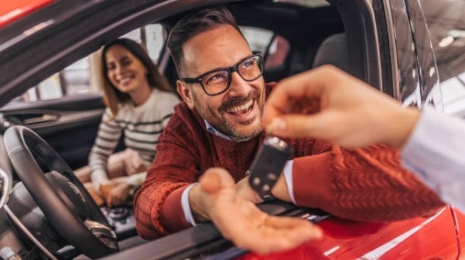 5 Rekomendasi Mobil Bekas Keluarga Paling Worth It Dibawah 100 Juta