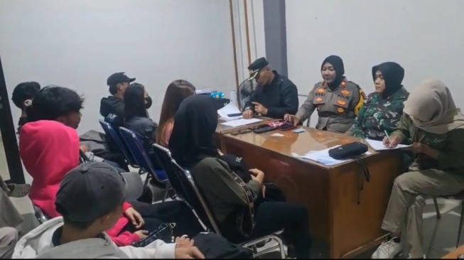 Weekend Kelabu di Dramaga: Asyik Ngamar, 9 Pasangan Bukan Pasutri Diciduk Aparat Gabungan
