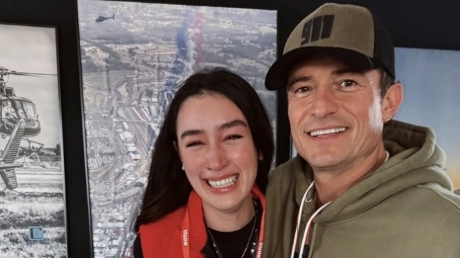 Natasha Ryder Ceritakan Momen Tak Terduga Saat Bertemu Orlando Bloom