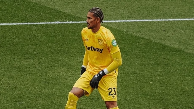 Pertandingan ini juga semakin menambah catatan evaluasi bagi Alphonse Areola, yang tak hanya dikritik karena pelanggaran, tapi juga karena kurang sigap menjaga area gawang. (IG Alphonse Areola)