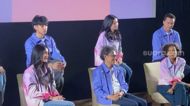 Konferensi Pers film Rangga & Cinta di kawasan Senayan, Jakarta Pusat pada Senin, 28 Juli 2025. [Suara.com/Tiara Rosana]