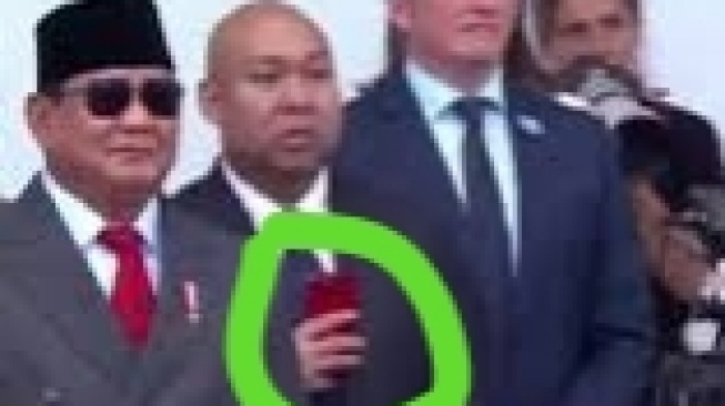 Berapa Harga HP Didit Prabowo? Sekelas Anak Presiden Pakai iPhone Lawas, Orang Kaya Rendah Hati!