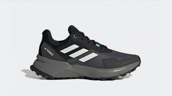 Adidas Terrex Soulstride-sepatu lari adidas wanita paling wort it Juli 2025. [Adidas.co.id]