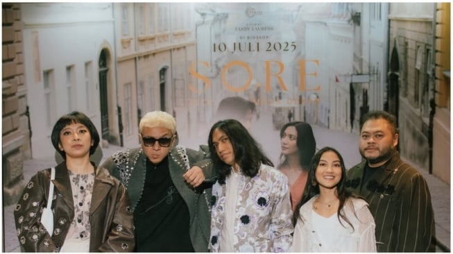 Jadi OST Film Sore: Istri dari Masa Depan, Terbuang Dalam Waktu Meledak di Spotify