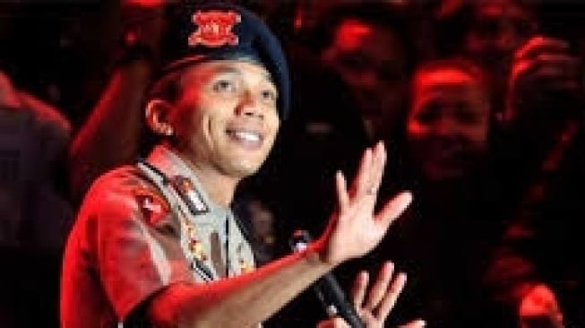 Apa Pekerjaan Norman Kamaru Sekarang? Eks Polisi yang Dulu Viral Joget India Lagu Chaiyya Chaiyya!