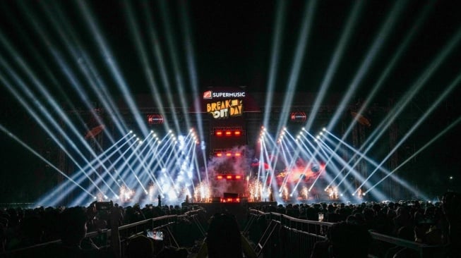 Super Music Break Out Day 2025 Bandung Pecah! Nostalgia Musik Bergelora di Tritan Point