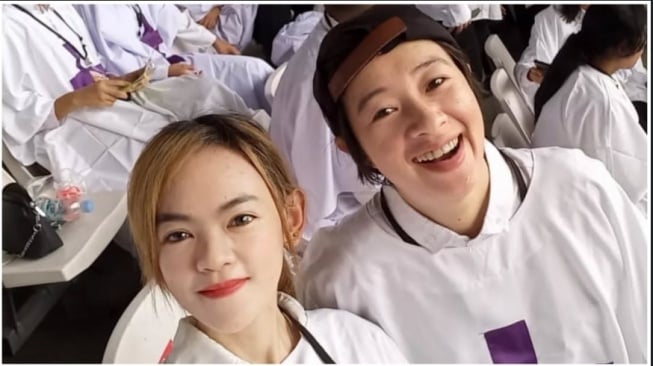 Riri Febriana dari berhijab hingga kini memeluk kristen (Instagram)