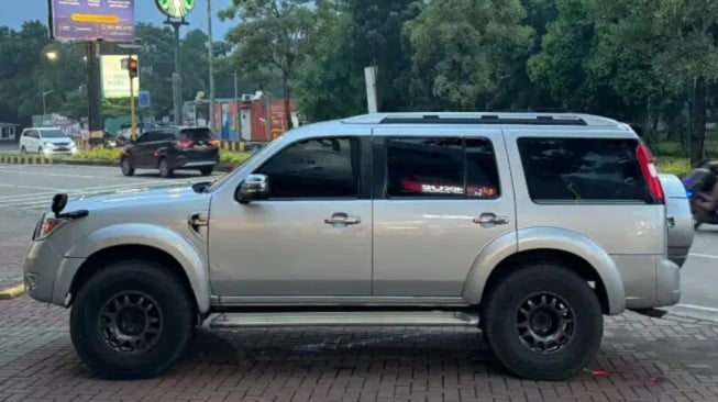 Ford Everest 2009 (OLX)