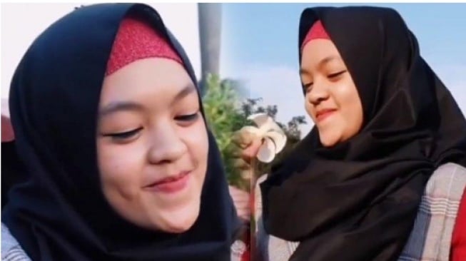 Riri Febriana saat dulu berhijab (Instagram)