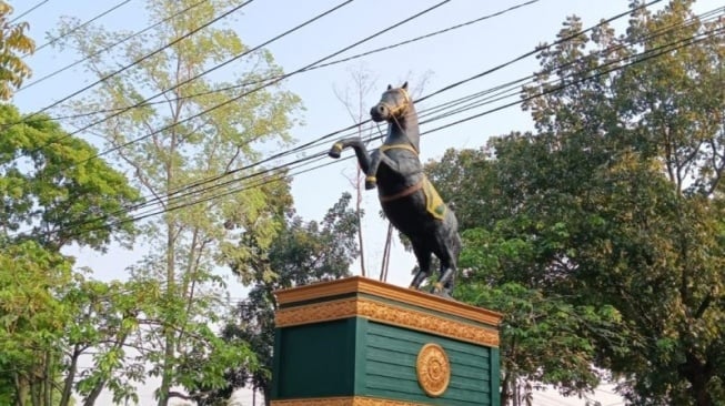 Bangkit Lagi dengan Wajah Baru, Ini Makna di Balik Patung Kuda Kosong Cianjur yang Telan Rp199 Juta
