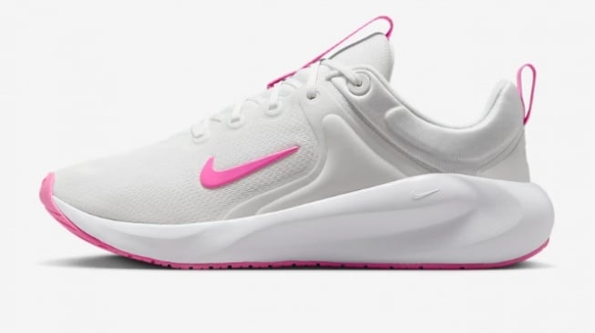 Nike In-Season TR 14-Rekomendasi Sepatu Workout Nike Wanita Terbaik, Harga Mulai Rp800 Ribuan [IST/Suara.com]