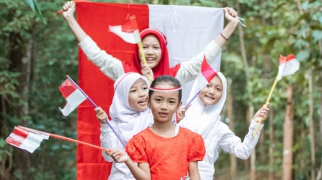 6 Contoh Rundown 17 Agustus di Sekolah, Lengkap dari Upacara sampai Lomba Seru!