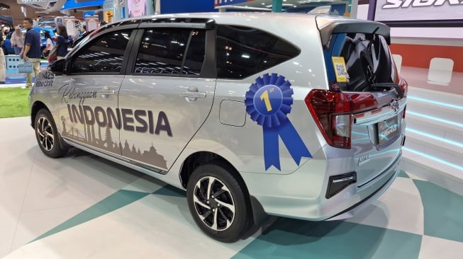 Daihatsu New Sigra Varian Tertinggi Terima Penyegaran di GIIAS 2025. (Foto: SUARA.COM/Manuel Jeghesta)