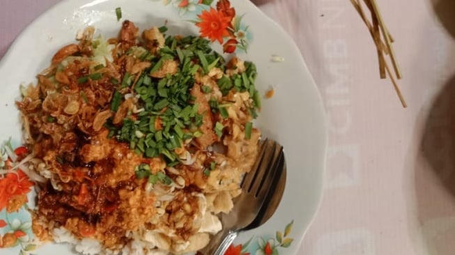 Nasi Lengko khas Cirebon. [dok. Ist.]