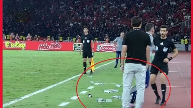 Vanenburg Bahas Strategi Licik Vietnam "Matikan" Lemparan Roket Robi Darwis