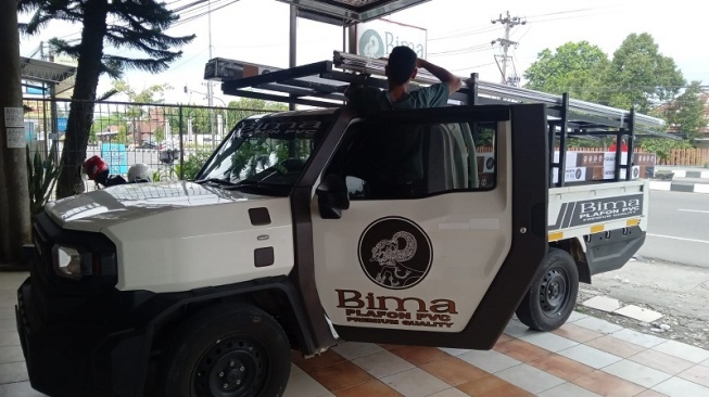 Pengguna Toyota Hilux Rangga. [Suara.com/Angga Haksoro]