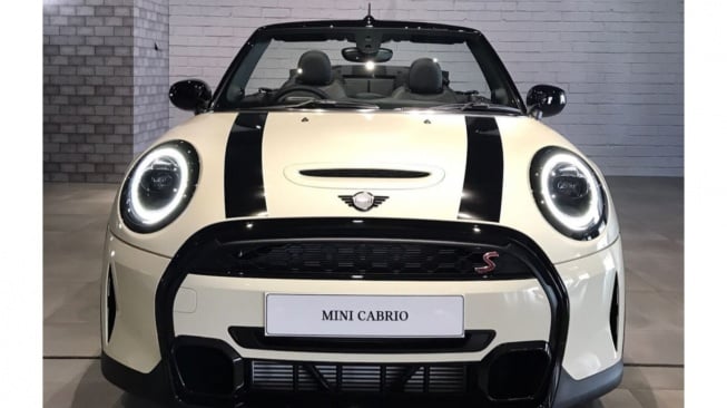 Mini cooper cabrio (dealerminicooper.id)
