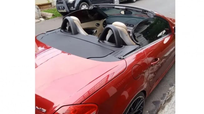 Mercedes-Benz SLK 200 (olx.co.id)