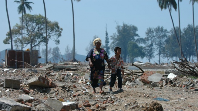 10 Tsunami Paling Dahsyat di Dunia, Tinggi Gelombang sampai 85 Meter