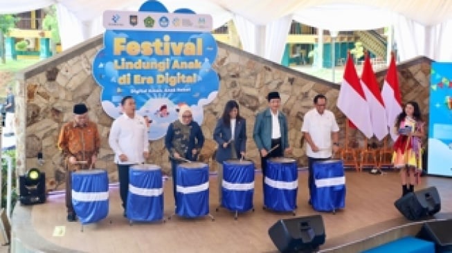 Menteri Dalam Negeri (Mendagri) Muhammad Tito Karnavian saat menghadiri penandatanganan Nota Kesepahaman Rencana Aksi Implementasi PP Tunas di Era Digital yang berlangsung di Museum Penerangan, Taman Mini Indonesia Indah (TMII), Jakarta, Kamis (31/7/2025) (Dok: Puspen Kemendagri)